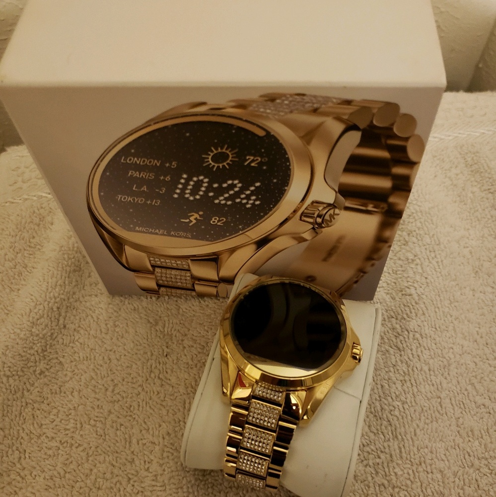 Meet your Posher, Regina